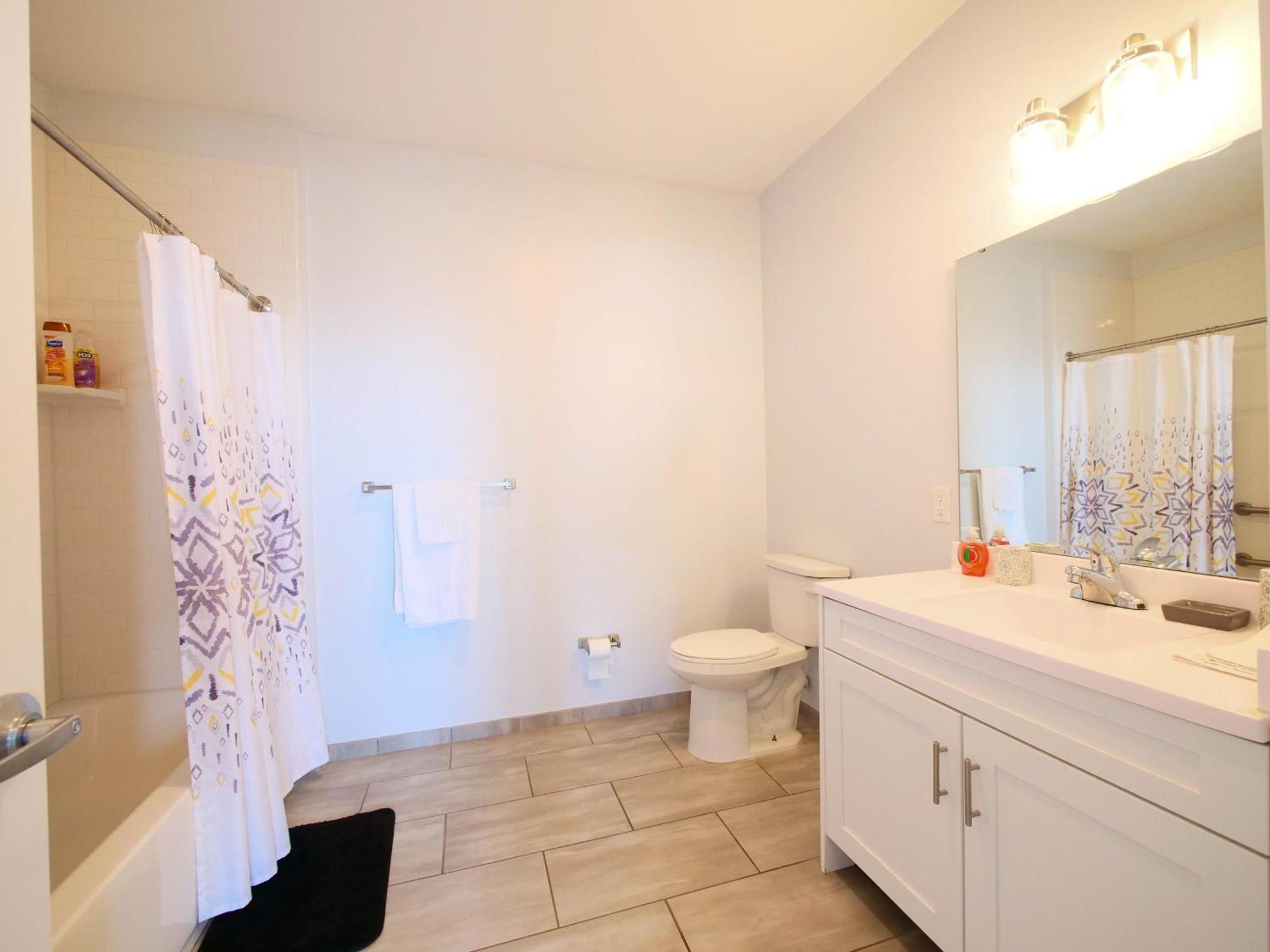 Mins To Nyc, Exceptional Modern 2bedroom *